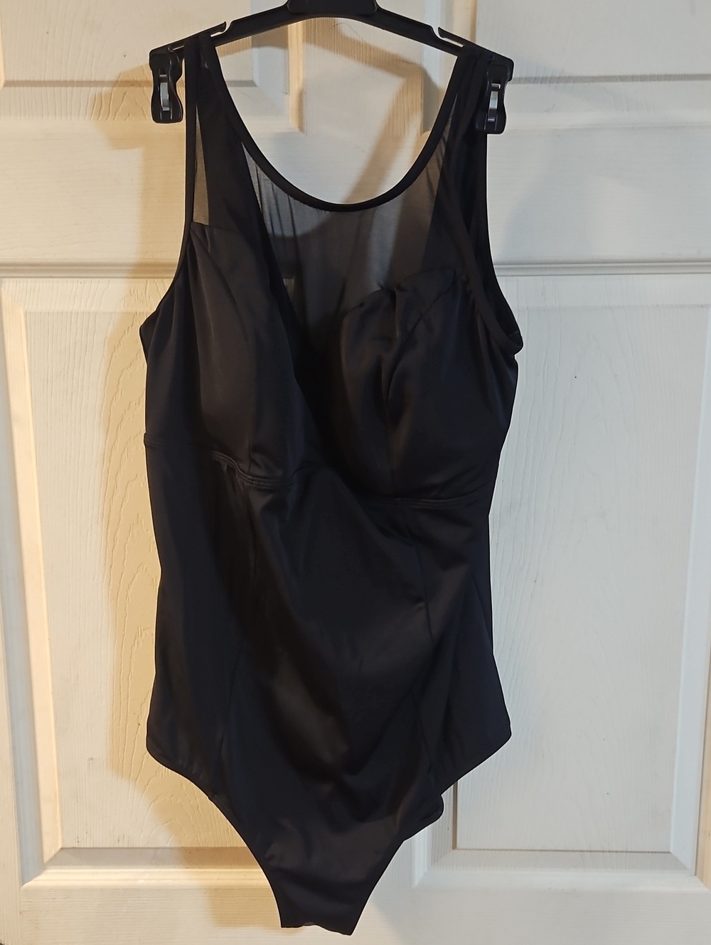 TORRID BLACK ONE PIECE SWIMSUIT: MESH ACCENTS: EXCELLENT CONDITION: SIZE 2